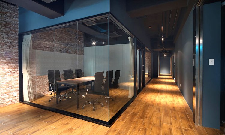 什么是上海時(shí)尚的辦公室裝修？解說(shuō)時(shí)尚辦公室裝修行情和講究要點(diǎn)