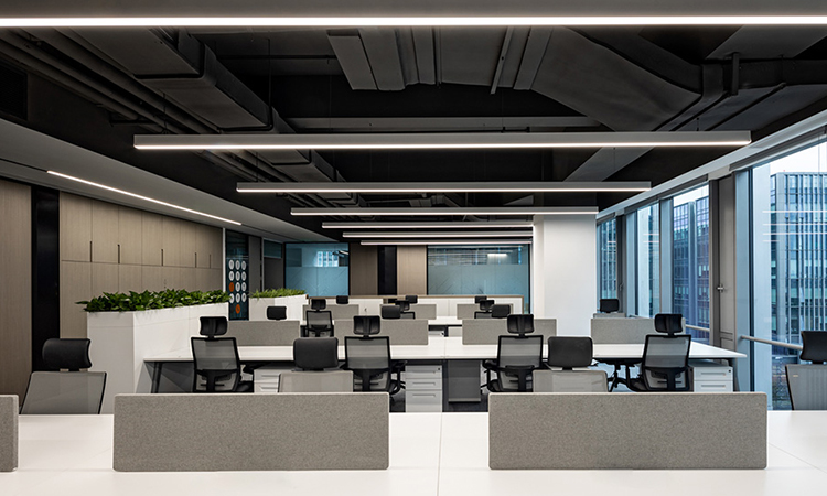 上海辦公室員工區隔斷裝修效果 上海辦公室員工區隔斷裝修效果