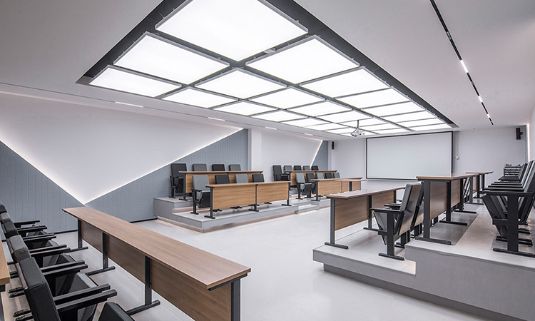 上海現(xiàn)代風(fēng)辦公室設(shè)計環(huán)境