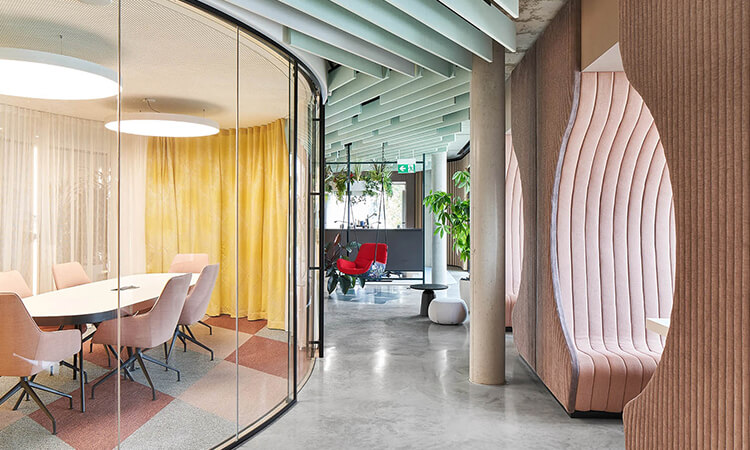 辦公室裝修前應與設計師咨詢哪些？設計師又要做好哪些？