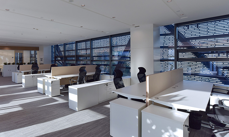 員工辦公區(qū)筒燈裝修設(shè)計