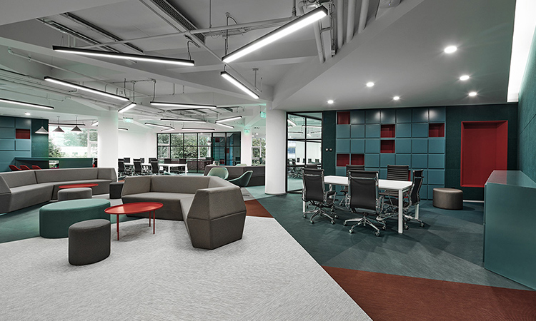 多彩辦公室裝修竣工照