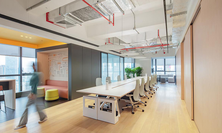 彩色干凈的辦公室